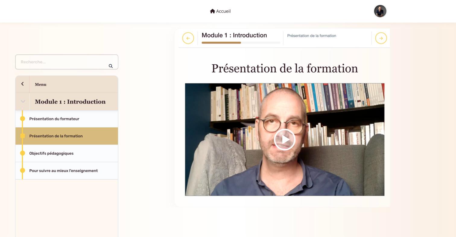 Le menu des leçons du module 1, Introduction, et la vidéo de présentation de la formation.
